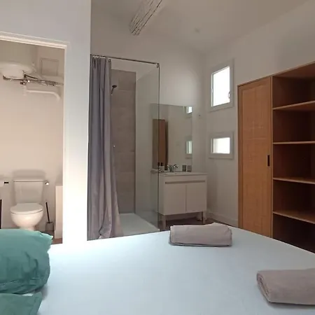Daire Pied A Terre Au Panier - Superbe Vue Sur Le Port *